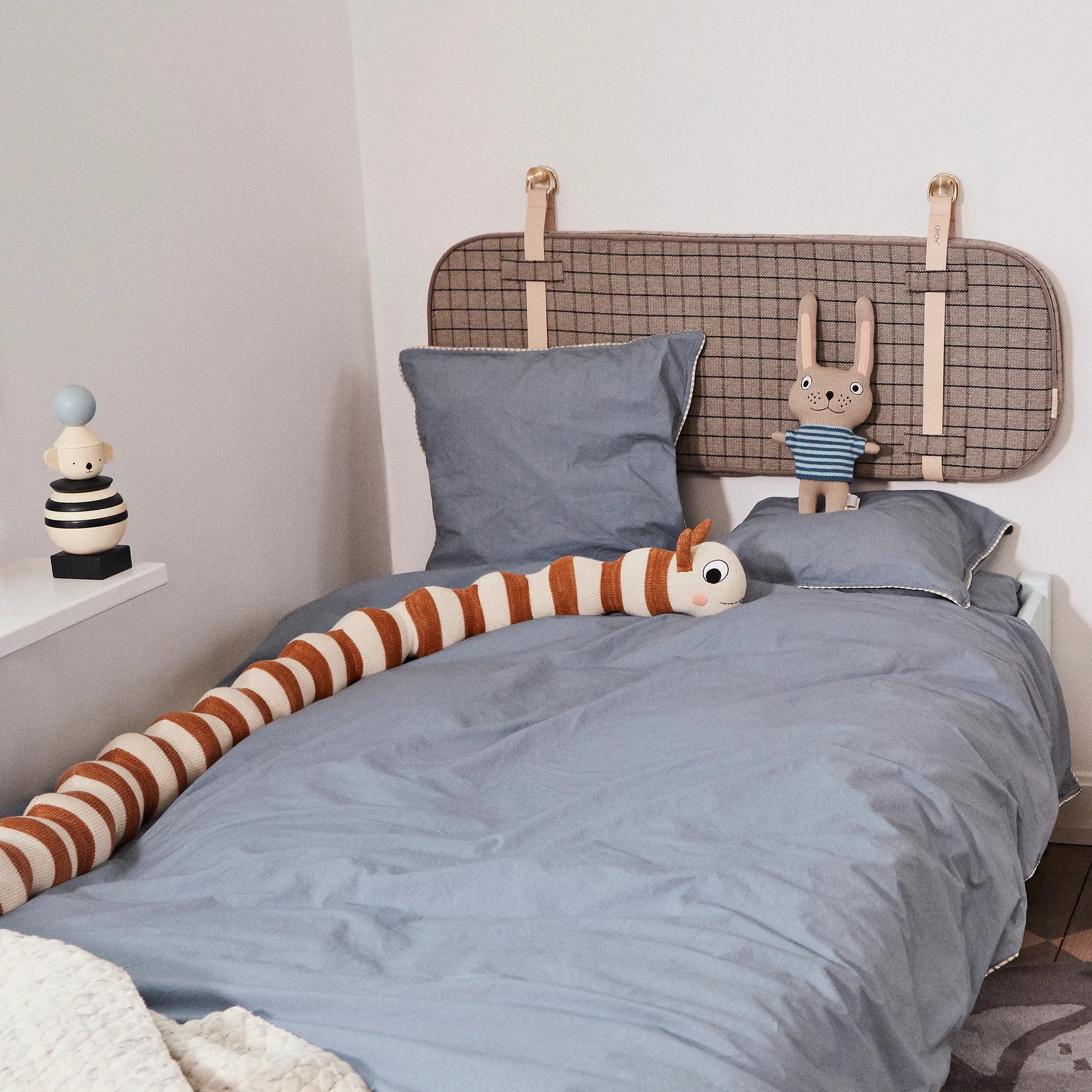 OYOY - Leo Larva Figure